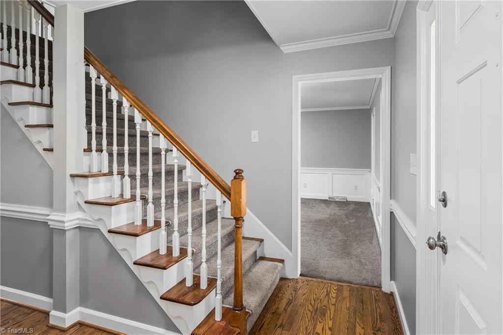 2094 Pembrooke Forest Drive Property Photo 41