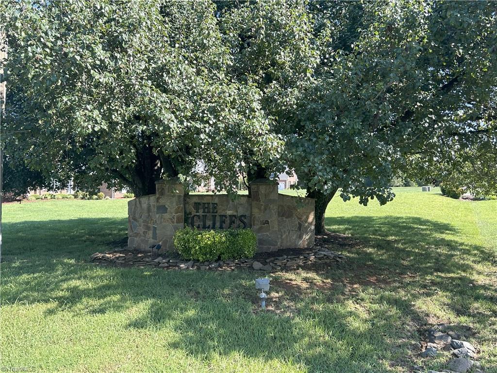 2830 Creek Point Road Property Photo 8