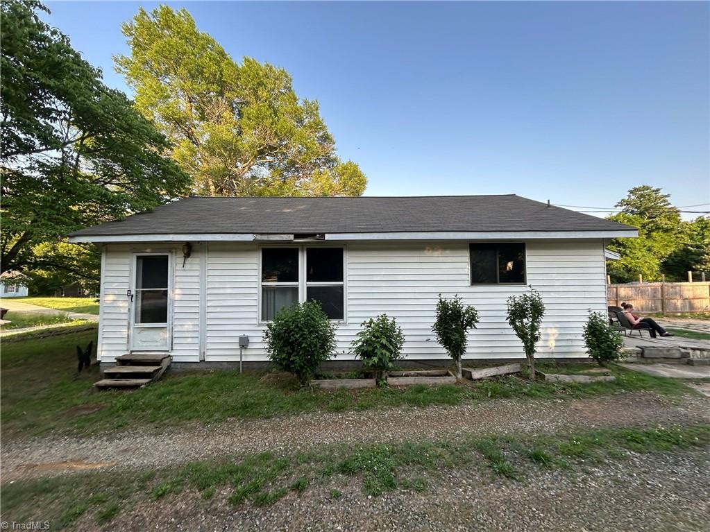 2814 Triangle Lake Road Property Photo 1