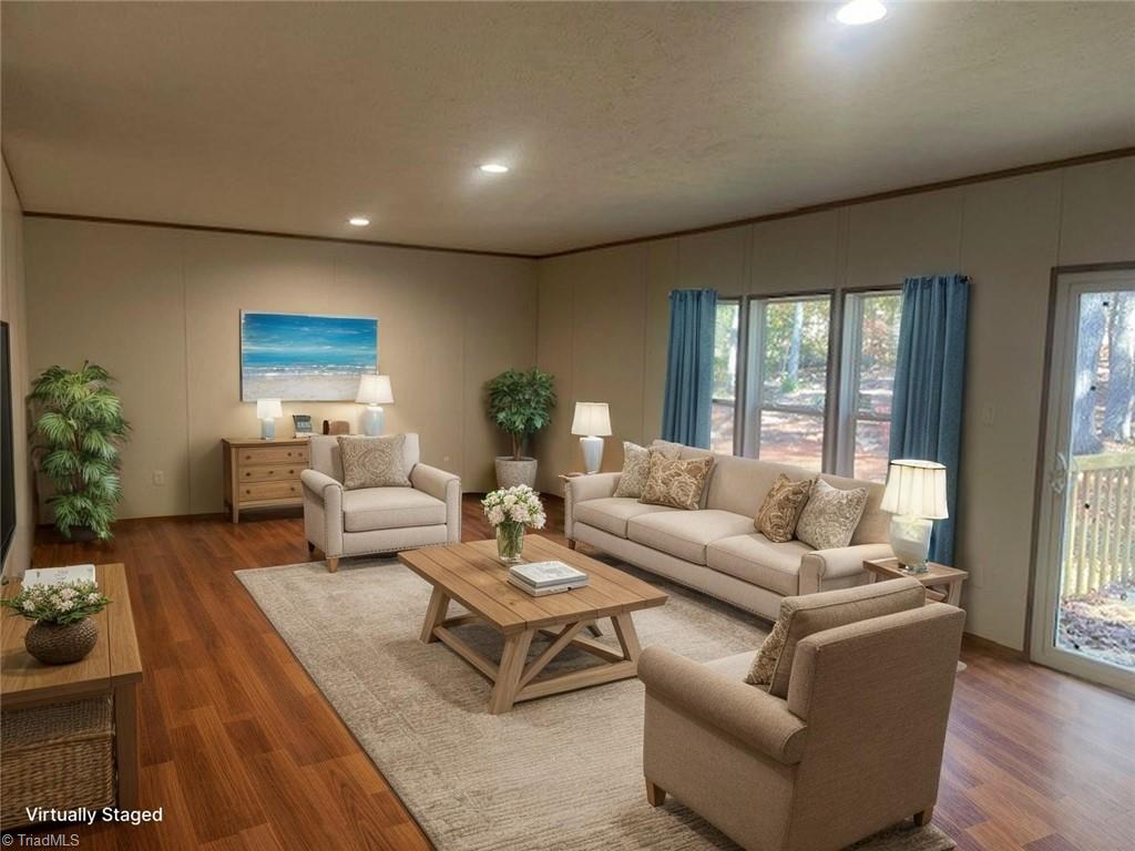 152 Lester Drive Property Photo 3