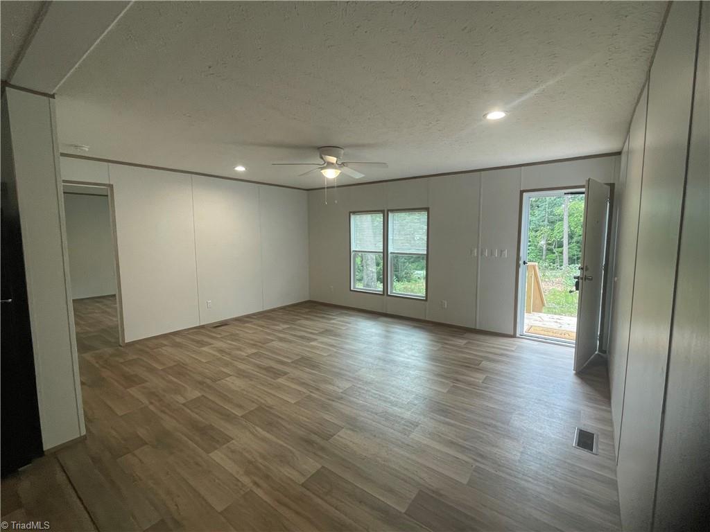 152 Lester Drive Property Photo 10