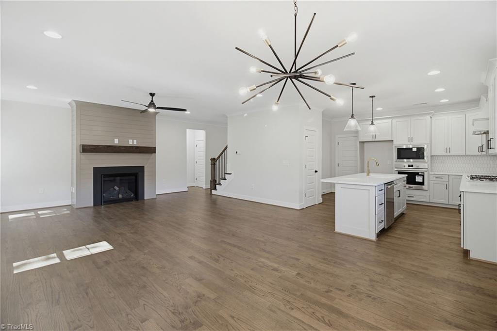 4029 Estate Drive Property Photo 10