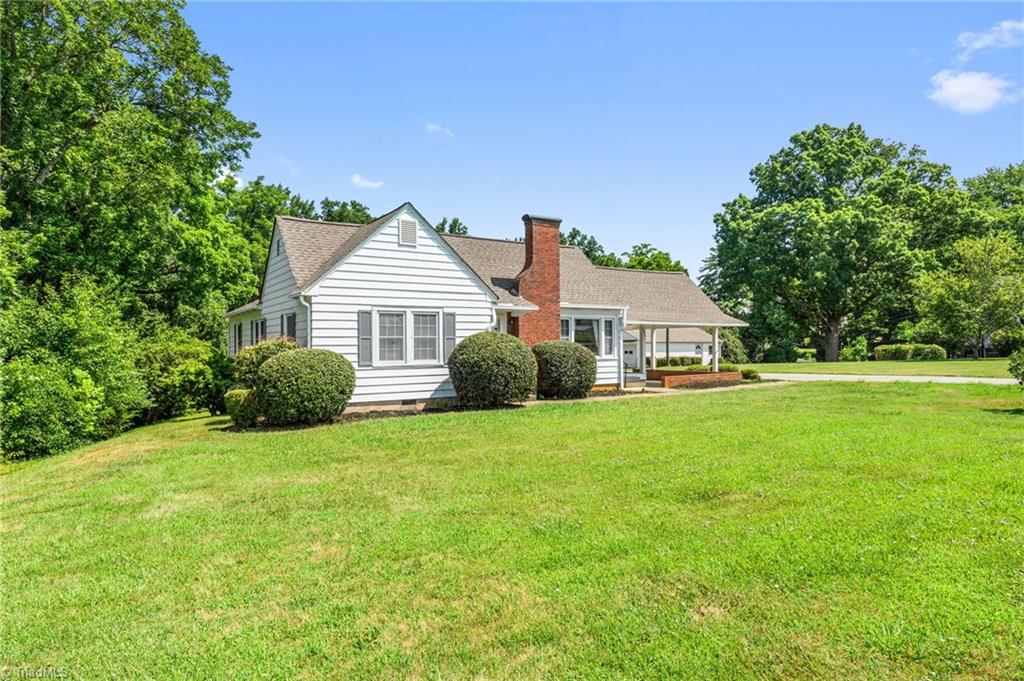 6823 Idols Road Property Photo 1
