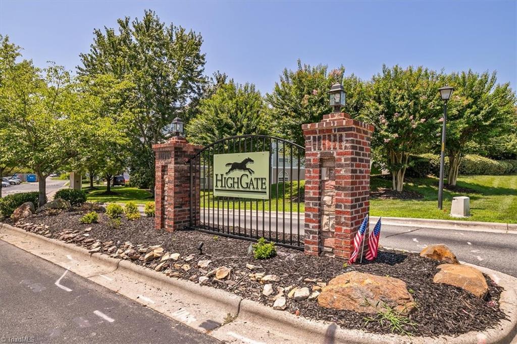 2600 Pennoak Way # M Property Photo 2