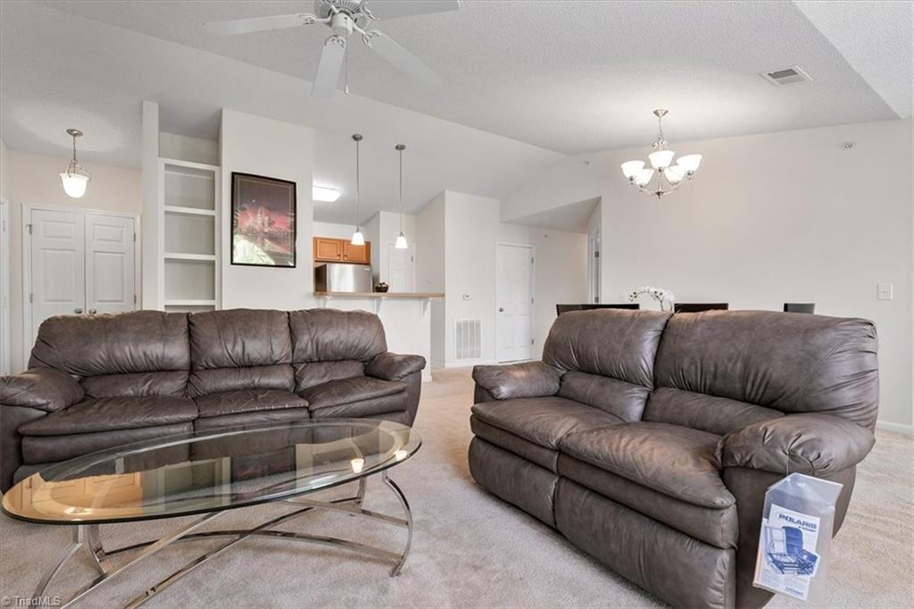 2600 Pennoak Way # M Property Photo 7