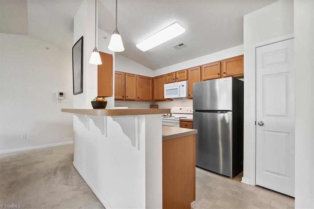 2600 Pennoak Way # M Property Photo 11