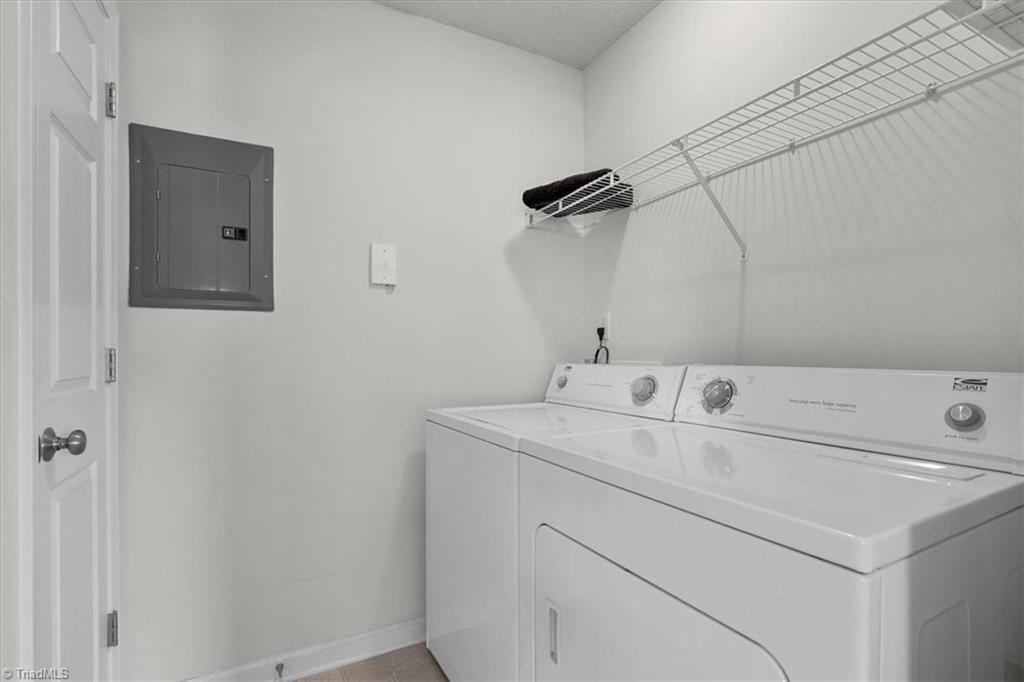 2600 Pennoak Way # M Property Photo 27