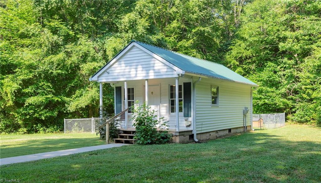 536 Markland Road Property Photo 1