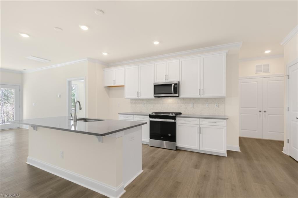 112 Lemongrass Lane Property Photo 3