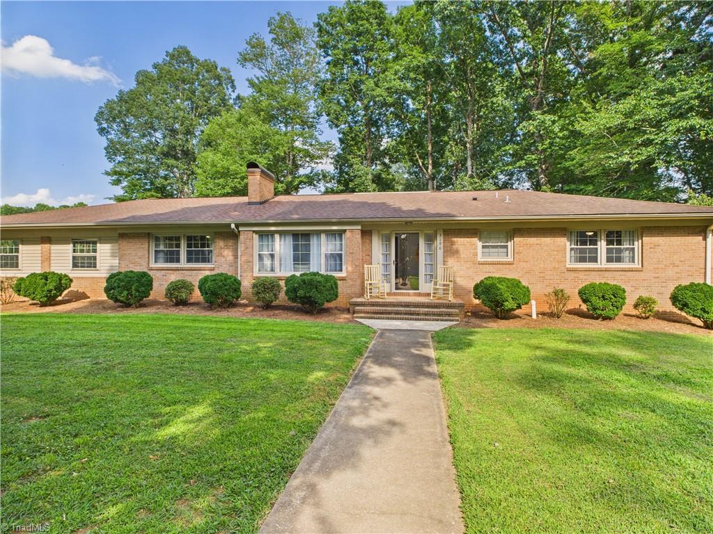 3196 Forest Drive