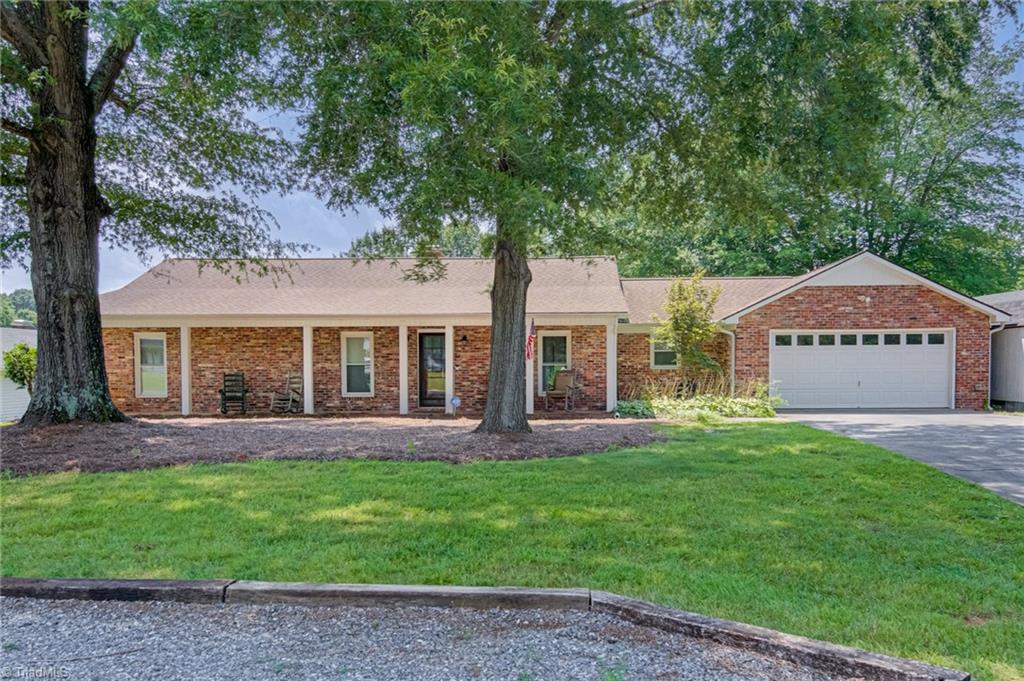 1105 Laplata Drive Property Photo 1