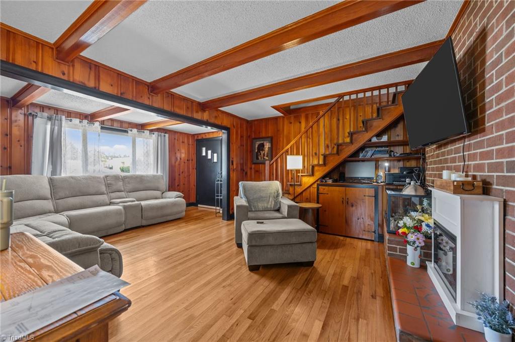 605 Piney Grove Road Property Photo 3