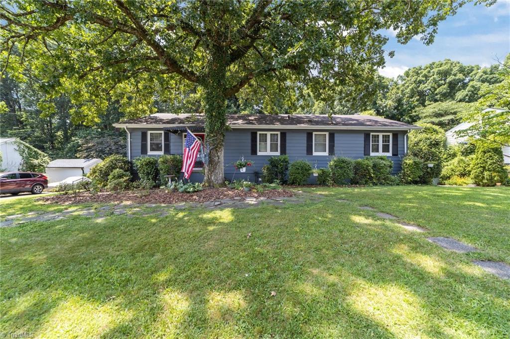 1333 Seminole Drive Property Photo 1
