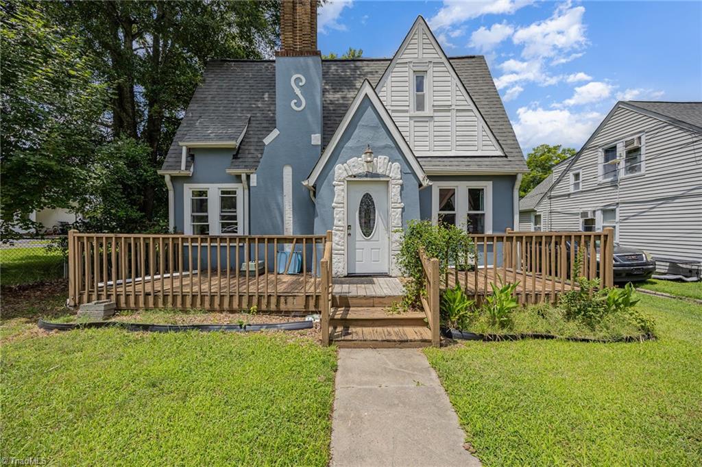 4 Elliott Drive Property Photo 1