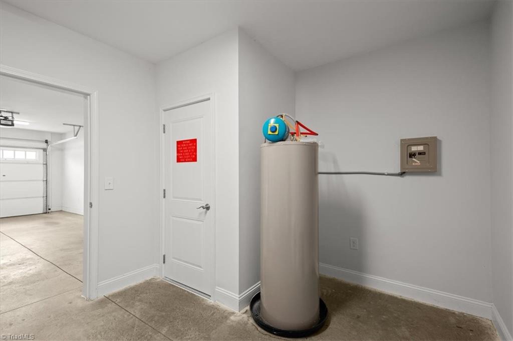 605 Property Photo 22