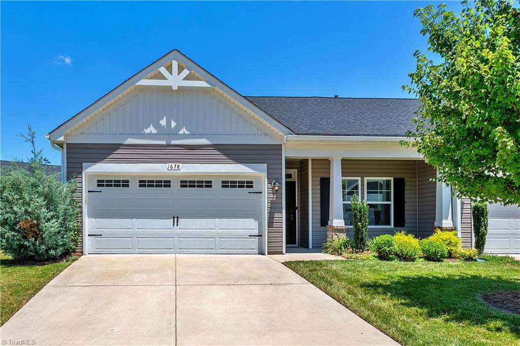 1678 Coopers Hawk Drive Property Photo 1