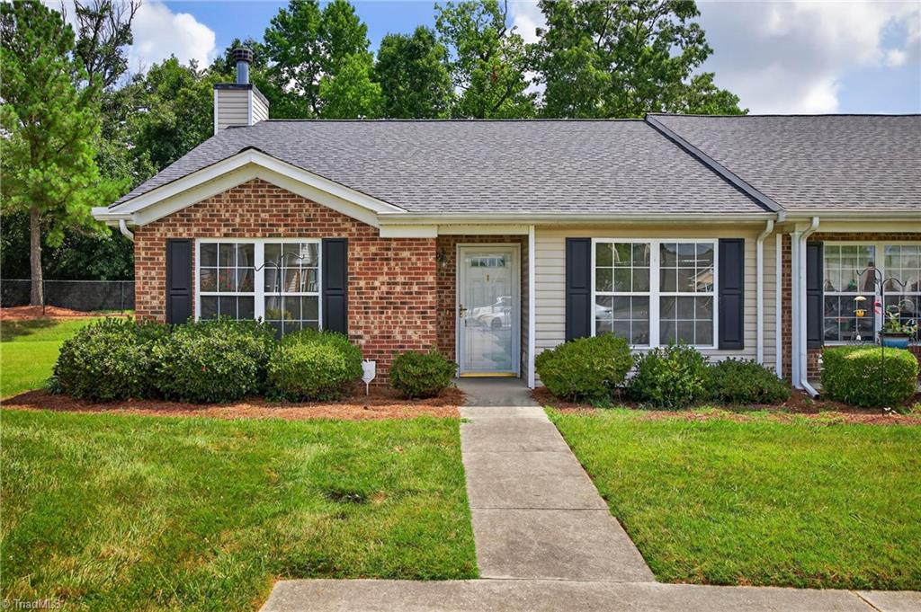 301 Chesapeake Lane Property Photo 1