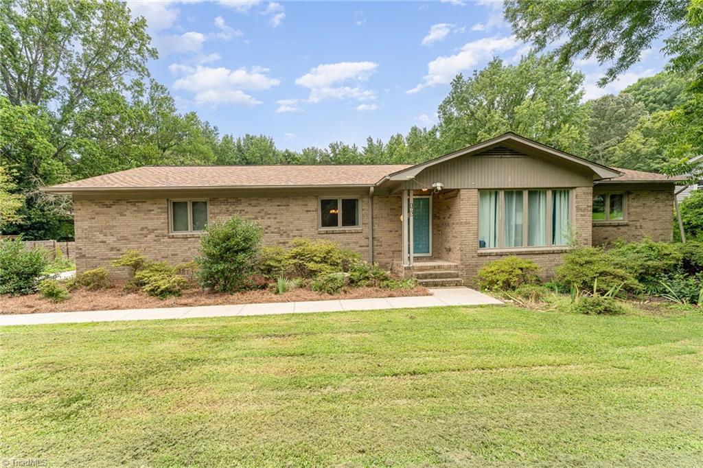 105 Cedarwood Drive Property Photo 1