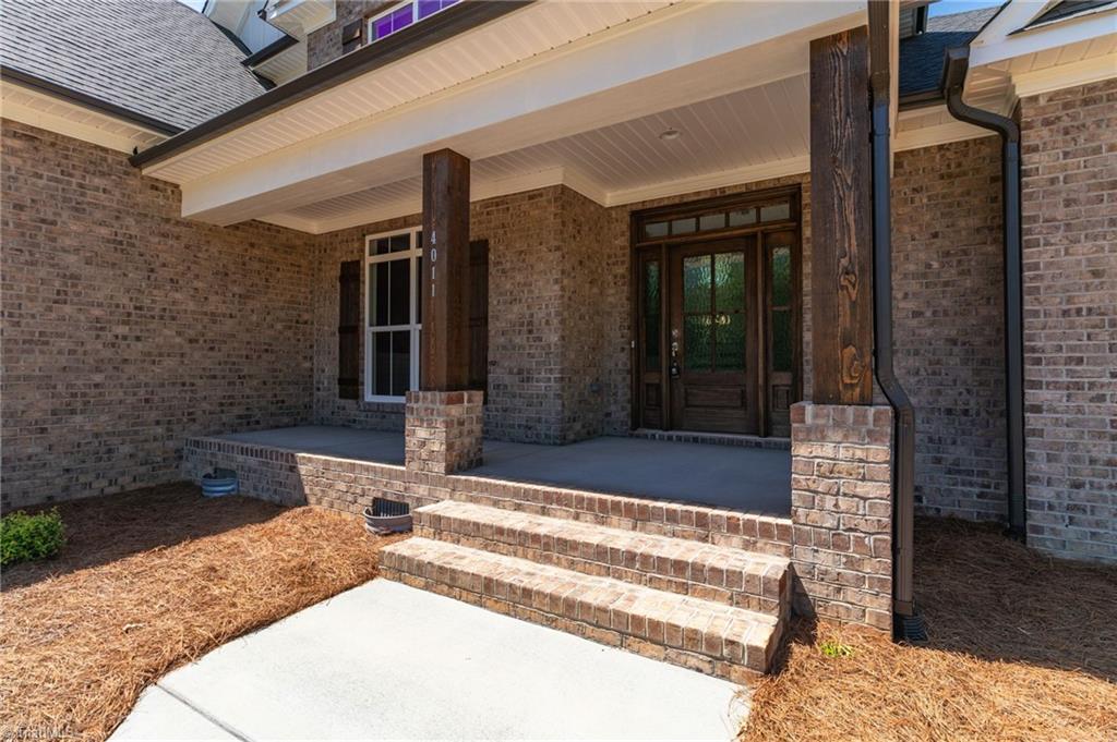 4011 Estate Drive Property Photo 3