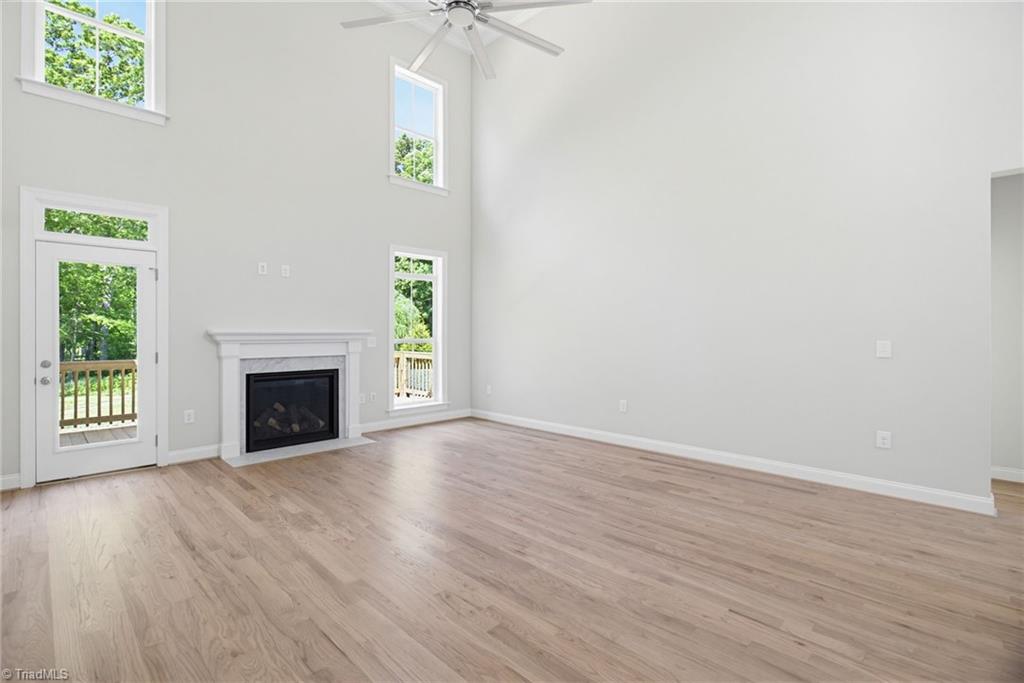 4011 Estate Drive Property Photo 8