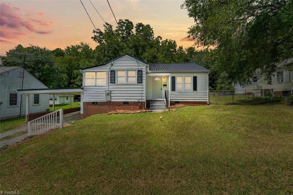 633 Elm Street Property Photo 1