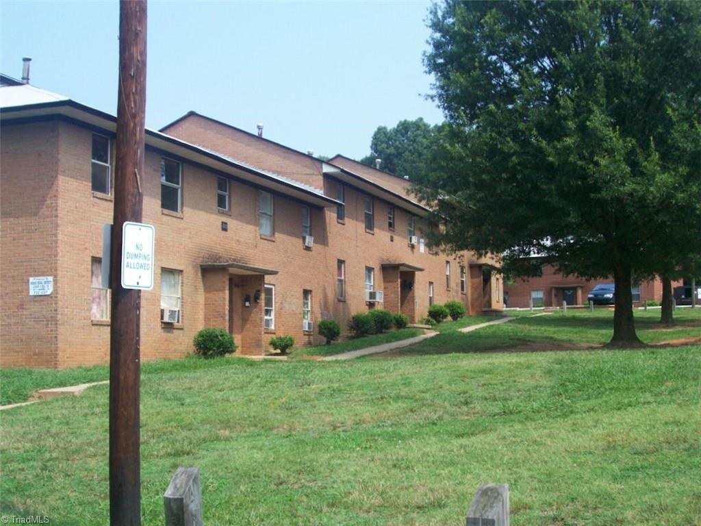 2322 N Cherry Street Property Photo 1