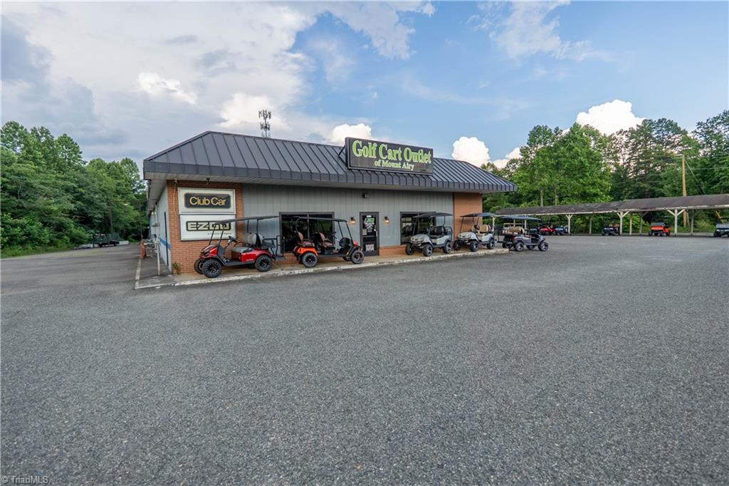 1316 Andy Griffith Parkway Property Photo 2