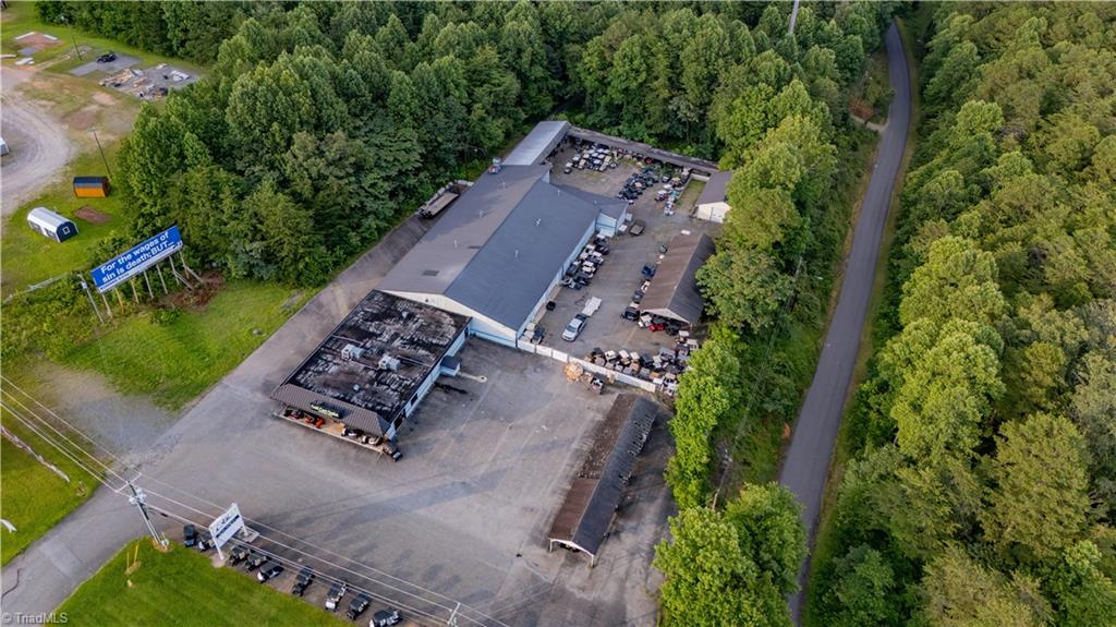 1316 Andy Griffith Parkway Property Photo 5