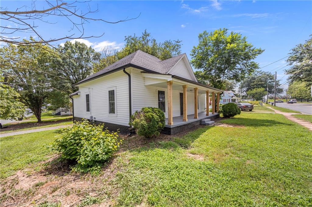 625 N Mebane Street Property Photo 3