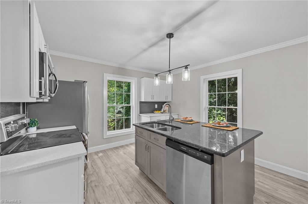 625 N Mebane Street Property Photo 19