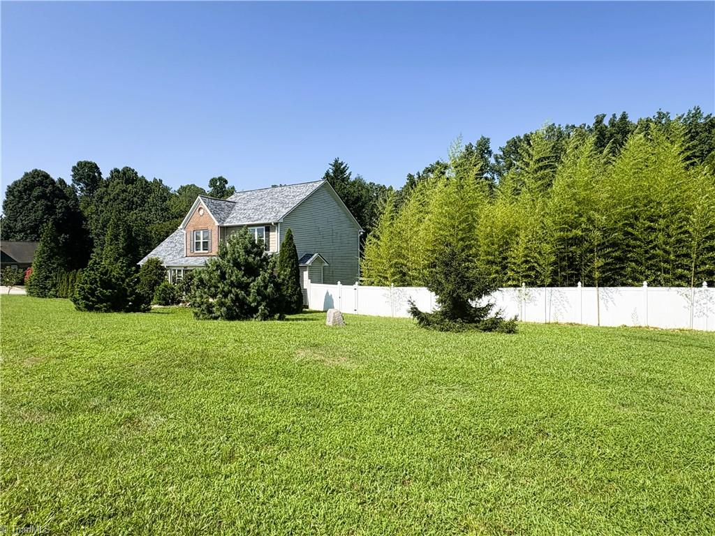 8463 Hunting Court Property Photo 2