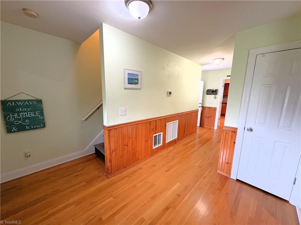 8463 Hunting Court Property Photo 7