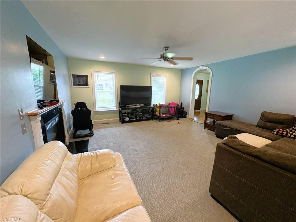 8463 Hunting Court Property Photo 10