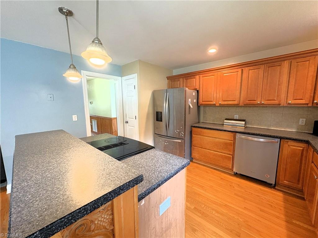 8463 Hunting Court Property Photo 18