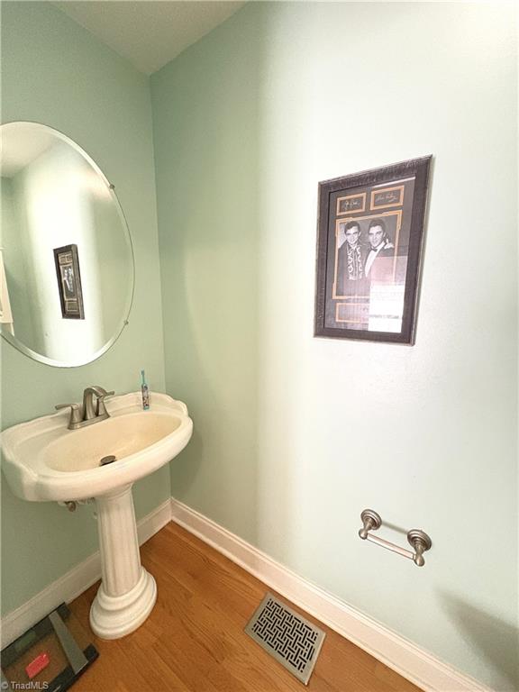 8463 Hunting Court Property Photo 19