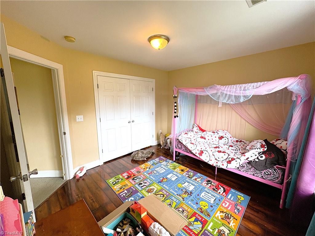 8463 Hunting Court Property Photo 27