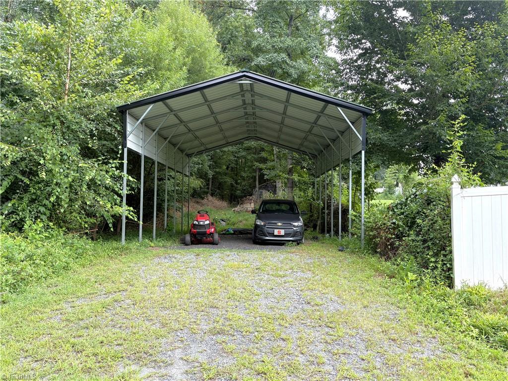 8463 Hunting Court Property Photo 30