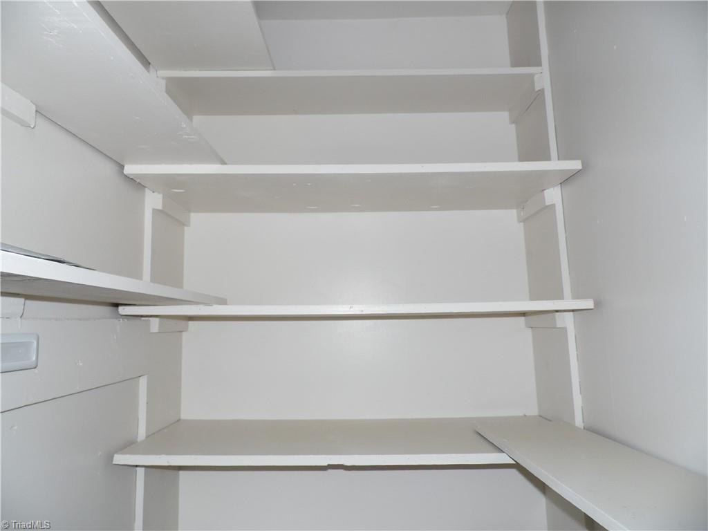 569 N Sparta Parkway Property Photo 8