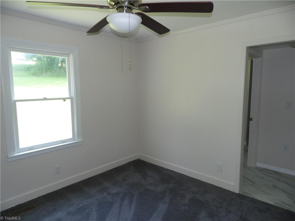 569 N Sparta Parkway Property Photo 11