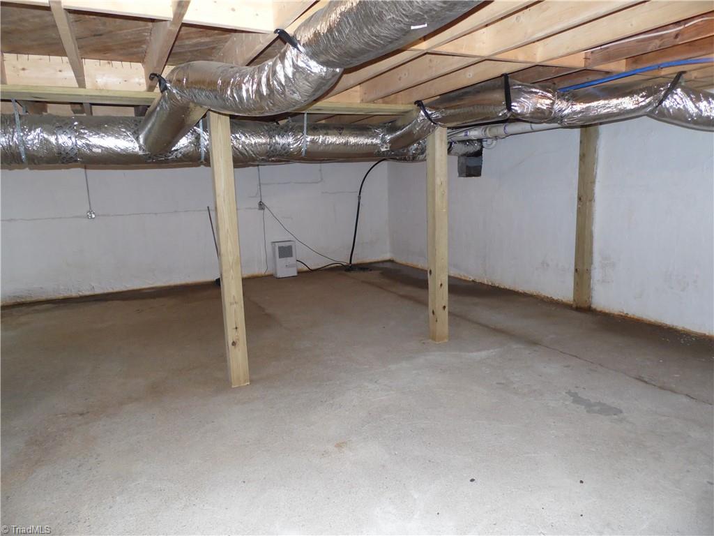 569 N Sparta Parkway Property Photo 32