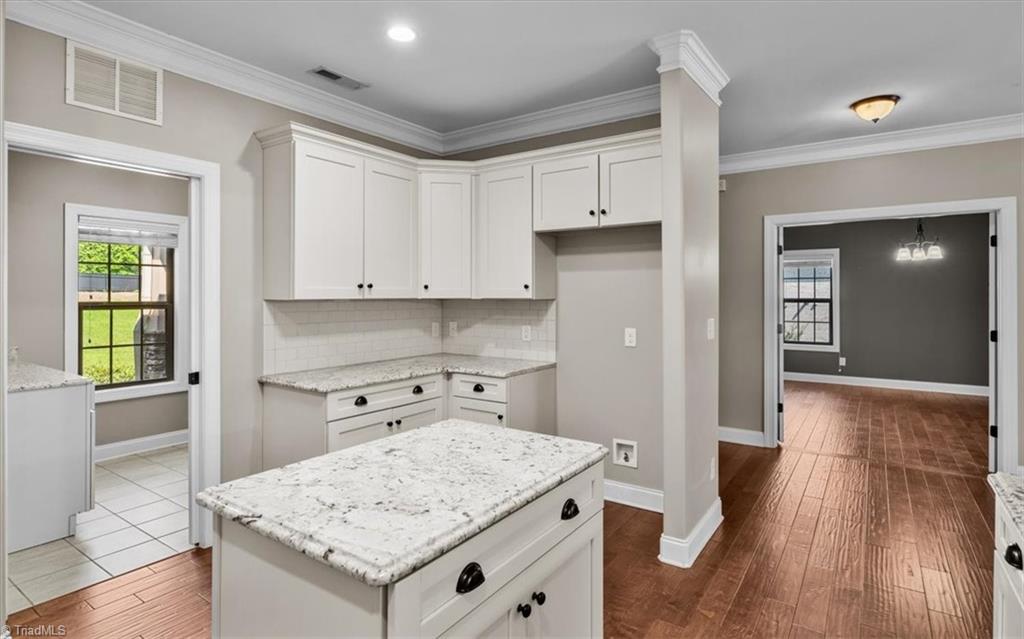 4006 Steeplegate Drive Property Photo 19