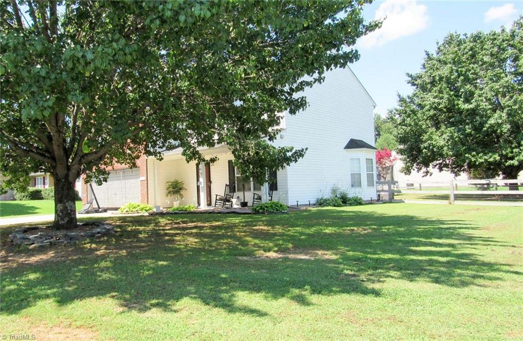 2400 Lannigan Drive Property Photo 3