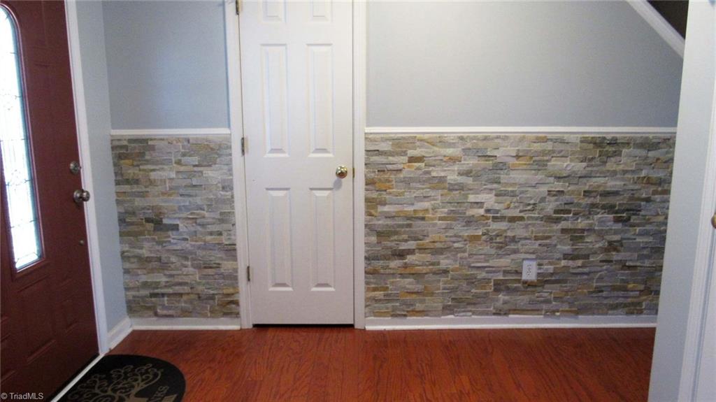 2400 Lannigan Drive Property Photo 8