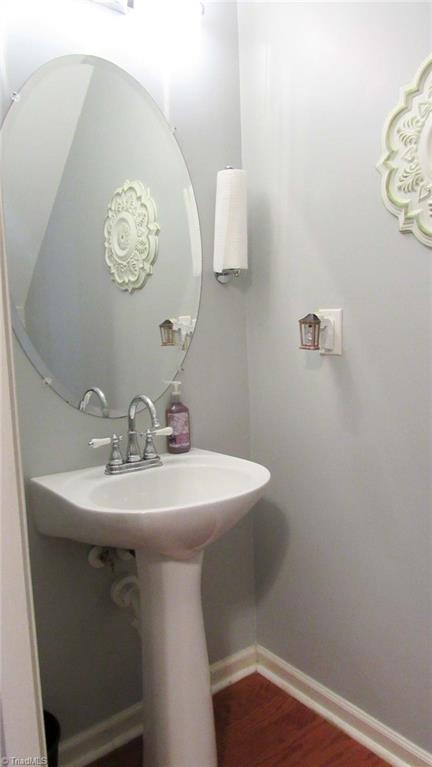 2400 Lannigan Drive Property Photo 9