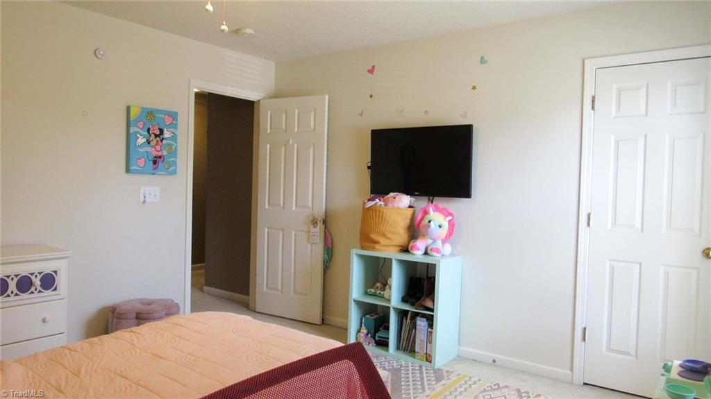 2400 Lannigan Drive Property Photo 21