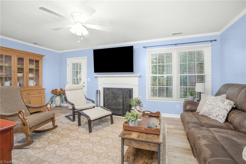 2640 Windy Crossing Property Photo 9