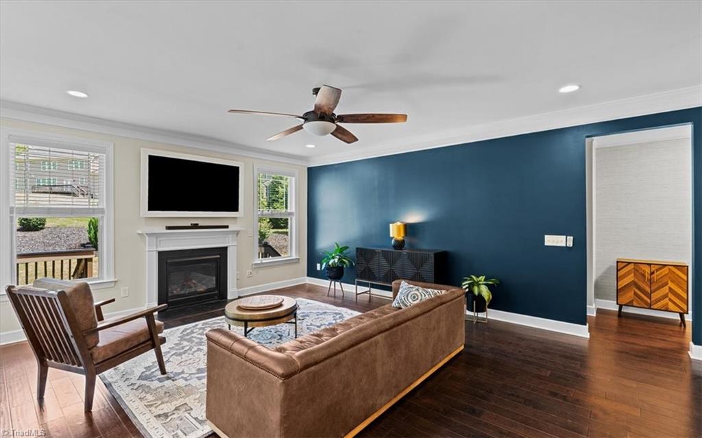 8810 Phillips Farm Road Property Photo 8