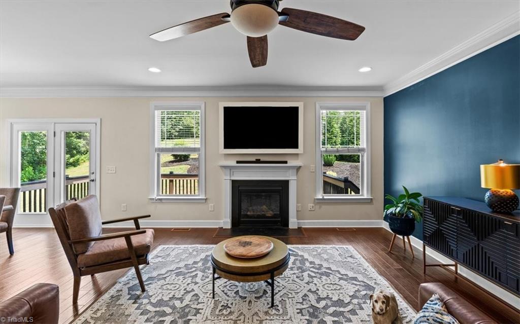 8810 Phillips Farm Road Property Photo 10