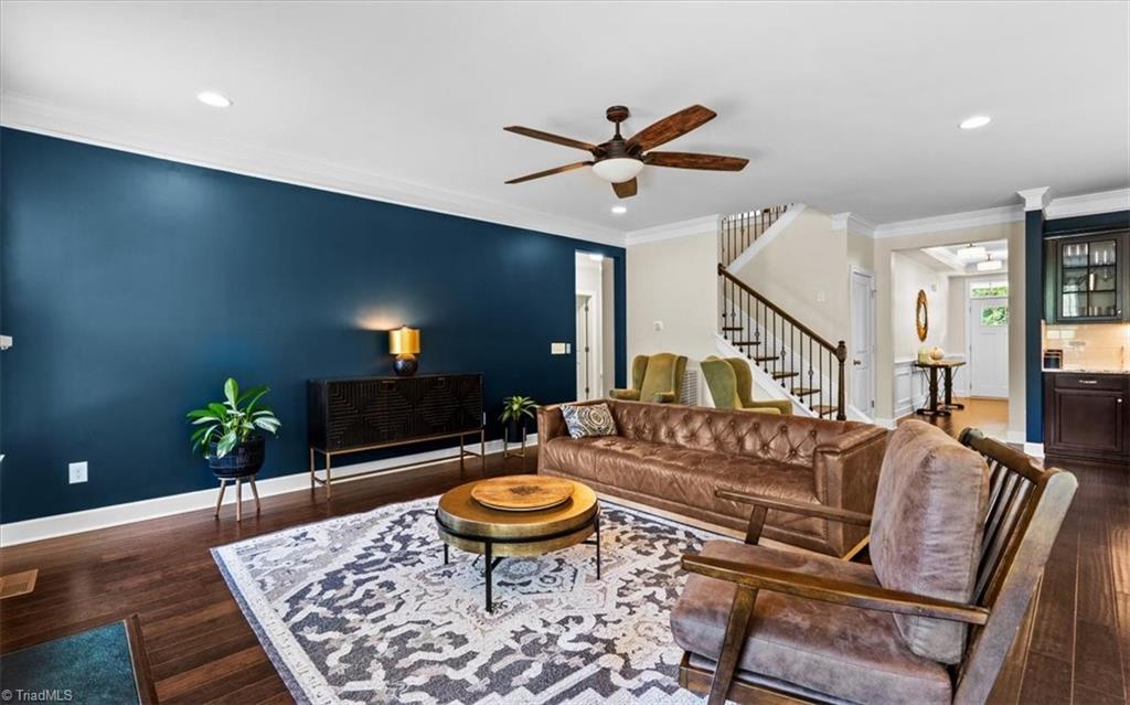 8810 Phillips Farm Road Property Photo 13