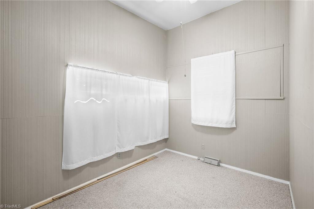 701 Locust Place Property Photo 17